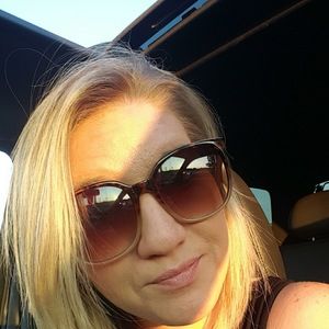 Meet your Posher, Tabitha